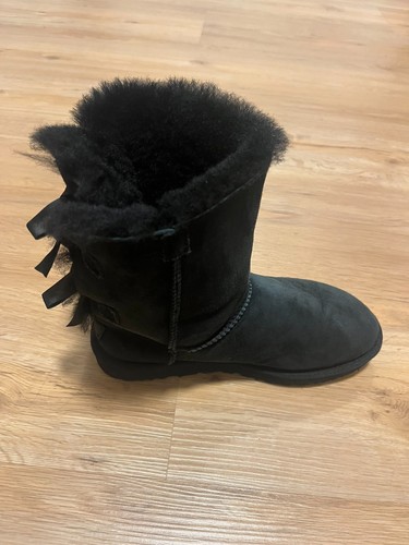 Uggs bailey bow boots - uggs,